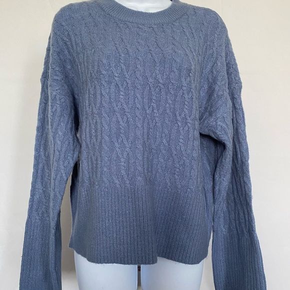 Design History M Cable Knit Gray Blue Crew Neck Sweater NWT - Picture 1 of 5